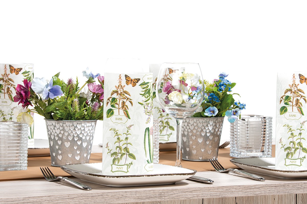 S03_Fresh-Herbs_oWmfYPE4ckxWnoY